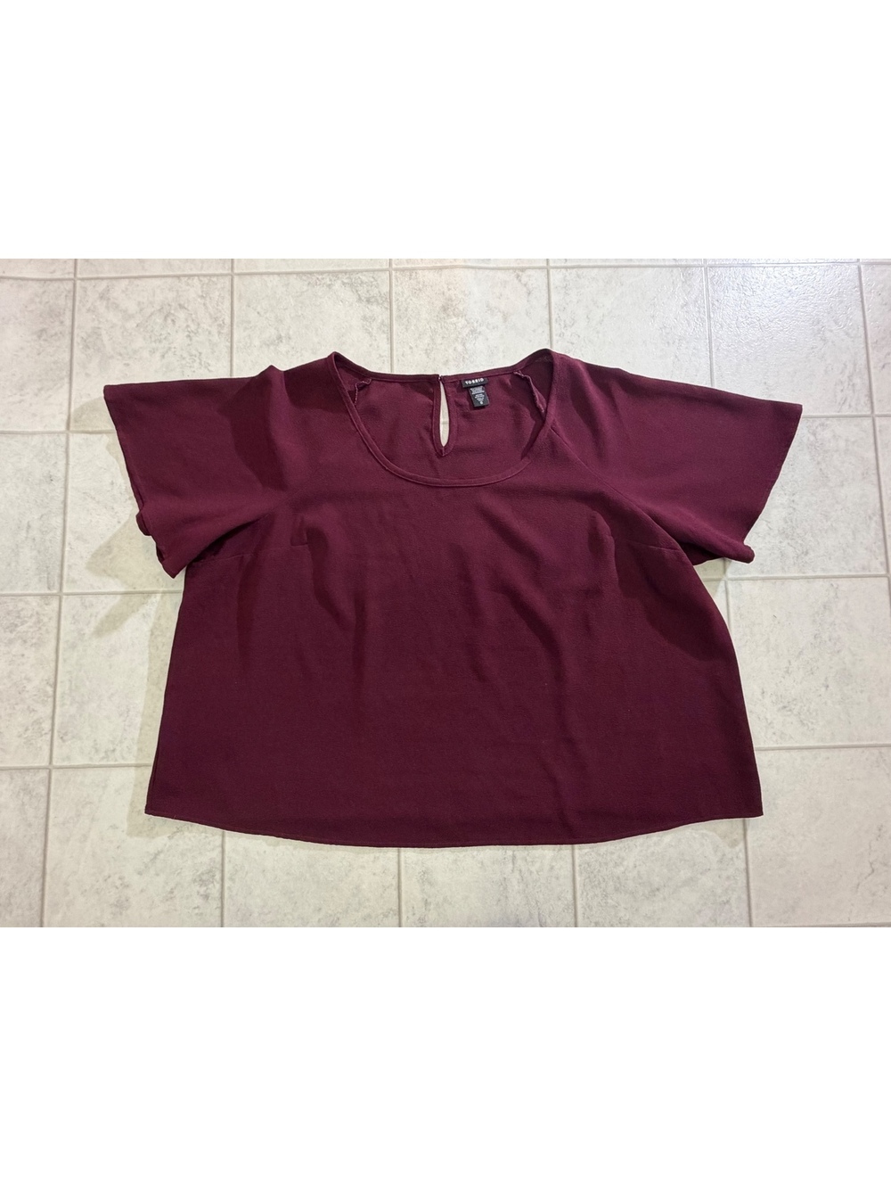 Torrid Women's Burgundy Short Sleeve Top Size 5